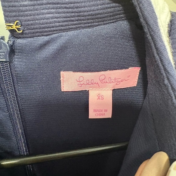 Like new- Lilly Pulitzer Callista High Collar Shift Dress True Navy Size XS - Picture 5 of 11